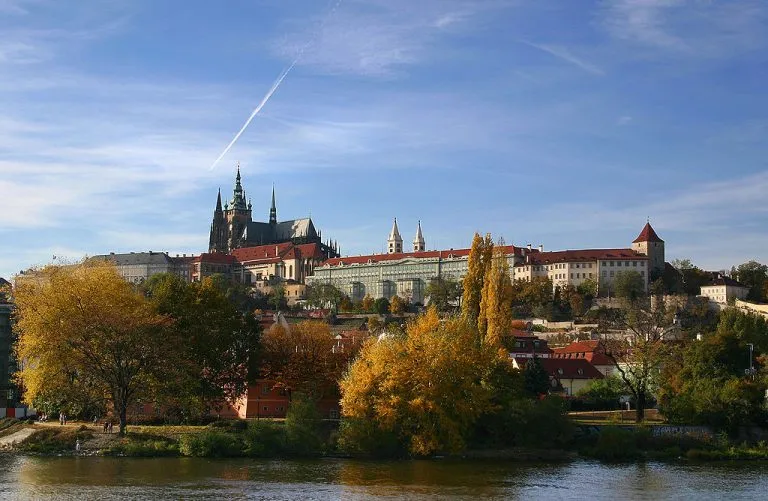 Zámek Pražský hrad v podzimním světle